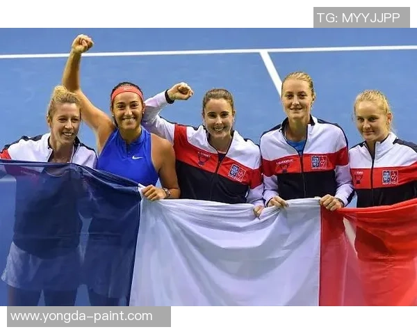 上海网球队在联合会杯中的灵活性展现与战术分析 上海网球队在联合会杯中的灵活性展现与战术分析