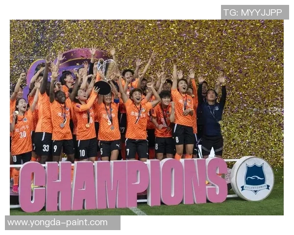 广州足球队的转型之路:从传统强队到现代足球的全新探索与挑战 广州足球队的转型之路:从传统强队到现代足球的全新探索与挑战