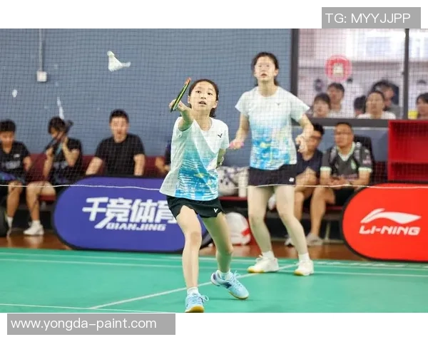 成都羽毛球队速度对比分析揭示训练效果与技术水平的深层次关系 成都羽毛球队速度对比分析揭示训练效果与技术水平的深层次关系